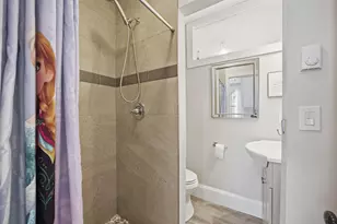 285 Pleasant St, Concord, NH 03301 - Photo 32