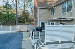 34 Stowecroft Dr, Hampton, NH 03842 - Photo 10