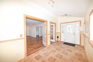 16 Hale Ave, Hooksett, NH 03106 - Photo 8