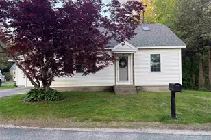 46 Pleasant St, Hinsdale, NH 03451 - Photo 2