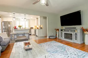 46 Pleasant St, Hinsdale, NH 03451 - Photo 8