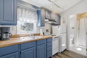 144 Lake St, Laconia, NH 03246 - Photo 10