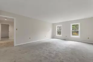 9 Isabella Dr, Londonderry, NH 03053 - Photo 10