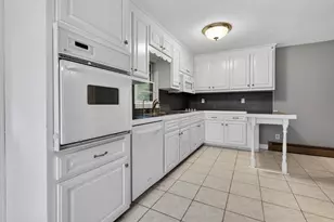 126 Marsh Rd, Pelham, NH 03076 - Photo 16