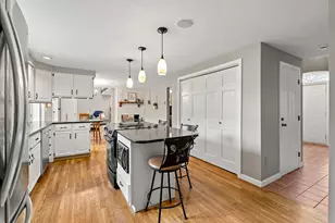 12 Magazine St, Bedford, NH 03110 - Photo 10