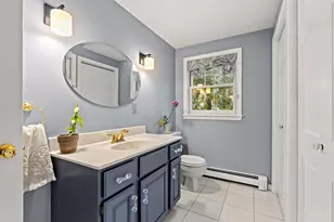 12 Magazine St, Bedford, NH 03110 - Photo 18