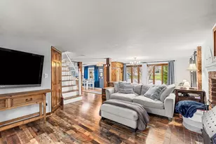 256 E Dunstable Rd, Nashua, NH 03062 - Photo 4