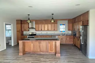 26 Mechanic St, Winchester, NH 03470 - Photo 6