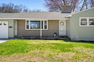 167 Alexander Dr, Manchester, NH 03109 - Photo 2