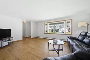 167 Alexander Dr, Manchester, NH 03109 - Photo 4