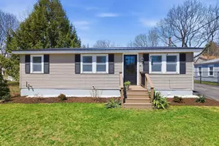 18 Massachusetts Ave, Laconia, NH 03246 - Photo 2