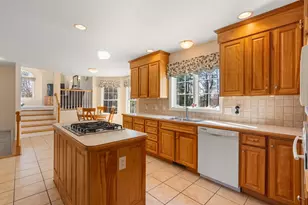 1 Silver Brook St, Salem, NH 03079 - Photo 10