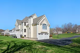 1 Silver Brook St, Salem, NH 03079 - Photo 36