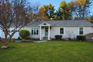 25 Moulton Ridge Rd, Kensington, NH 03833 - Photo 1