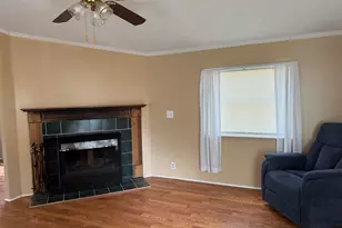 22 Wayne Dr, Derry, NH 03038 - Photo 8