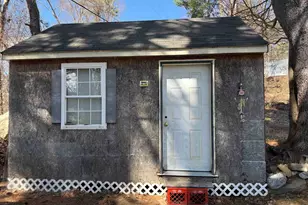 22 Wayne Dr, Derry, NH 03038 - Photo 6