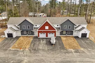 17C Mustang Dr, Litchfield, NH 03052 - Photo 2