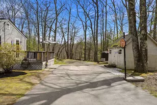9 Tuttle Rd, Bedford, NH 03110 - Photo 4