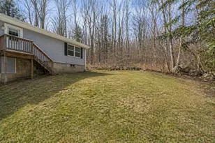 33 Buttercup Ln, Antrim, NH 03440 - Photo 6