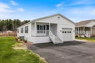 319 Salmon Ave, Portsmouth, NH 03801 - Photo 2