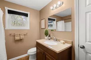 152 Dracut Rd, Hudson, NH 03051 - Photo 28