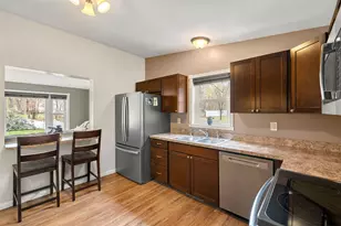 152 Dracut Rd, Hudson, NH 03051 - Photo 8