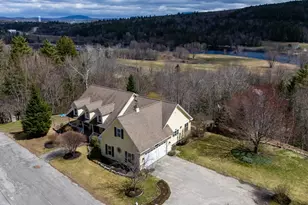 302 Howard St, Berlin, NH 03570 - Photo 2
