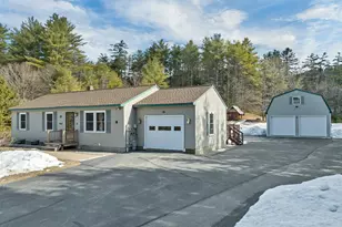 9 Fairway Dr, New Hampton, NH 03256 - Photo 1
