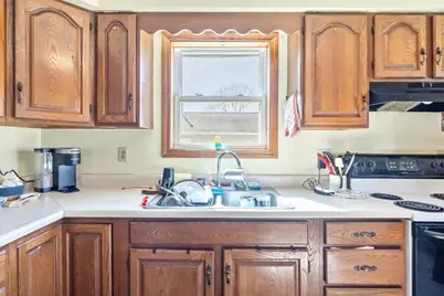 40 Bouthillette Circle, St. Albans Town, VT 05487 - Photo 4