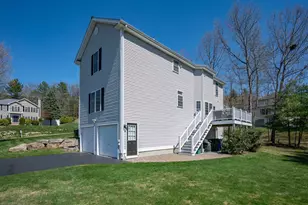 59 Rosegate Farm Dr, Manchester, NH 03109 - Photo 6