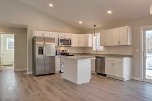 6 Asheley Ave, Hinsdale, NH 03451 - Photo 2