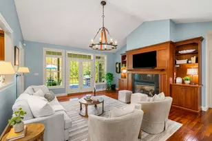 12 Amber Ln, Bedford, NH 03110 - Photo 2