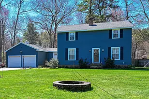 32 Hickory Dr, Amherst, NH 03031 - Photo 2