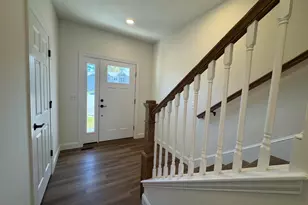8A Dearborn Circle, Goffstown, NH 03045 - Photo 6