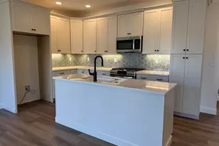 8A Dearborn Circle, Goffstown, NH 03045 - Photo 2