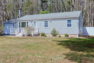 19 Strafford Rd, Dover, NH 03820 - Photo 2