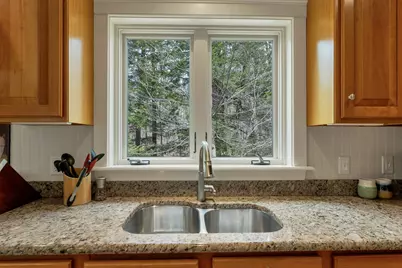 518 Old Main Street, New London, NH 03257 - Photo 10