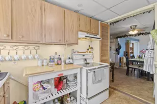 140 Douglas St, Manchester, NH 03102 - Photo 14