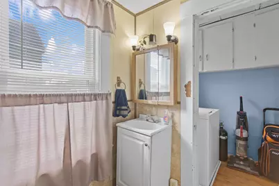 140 Douglas Street, Manchester, NH 03102 - Photo 32