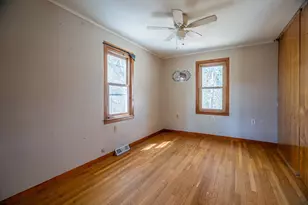 10 Beacon St, Londonderry, NH 03053 - Photo 8