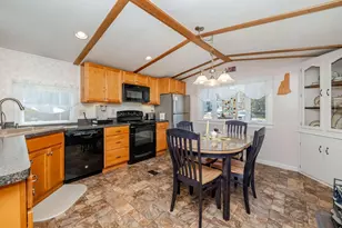 27 Ithica Ln, Newmarket, NH 03857 - Photo 8