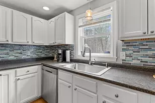125 S Main St, Newton, NH 03858 - Photo 30
