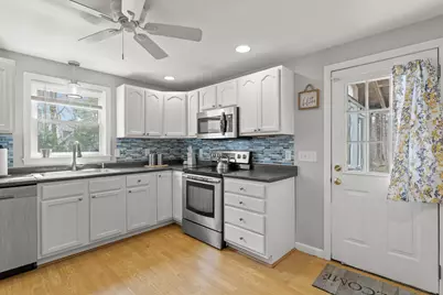 125 S Main Street, Newton, NH 03858 - Photo 26