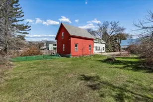 18 School St, Belmont, NH 03220 - Photo 8
