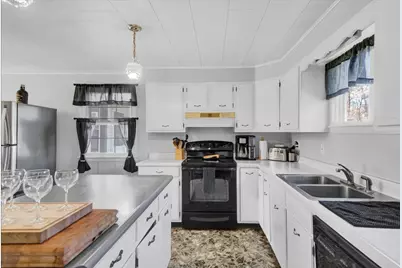 424 Lower Village Road, Lowell, VT 05847 - Photo 8