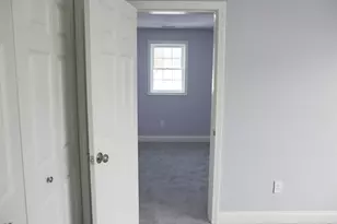 21 Library St, Hudson, NH 03051 - Photo 22