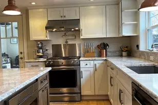 21 Leavitt Rd, Hampton, NH 03842 - Photo 4