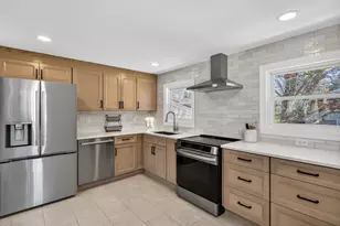 3 Pinewood Dr, Merrimack, NH 03054 - Photo 6