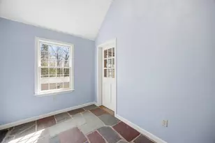 89 Old Center Rd, Deerfield, NH 03037 - Photo 10