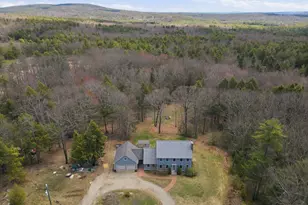 89 Old Center Rd, Deerfield, NH 03037 - Photo 6